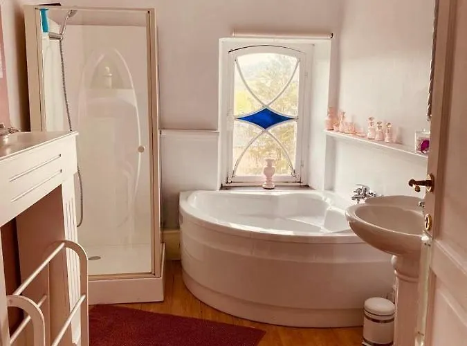 Couette-café Belle Epoque 4*